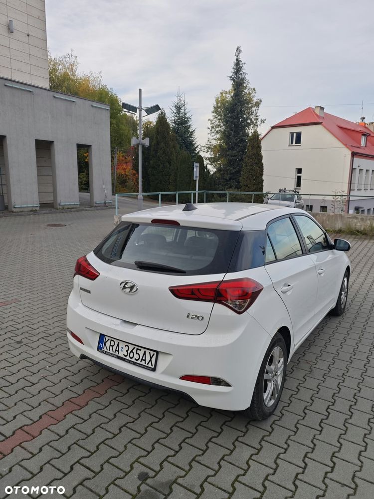 Hyundai I20 2015 photo 2