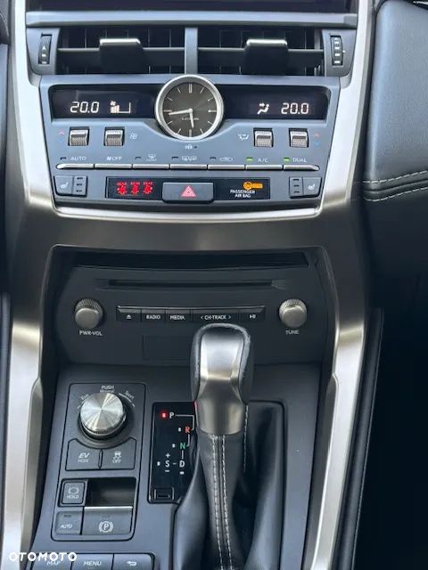 Lexus NX 300h Elegance Optimum AWD - 19