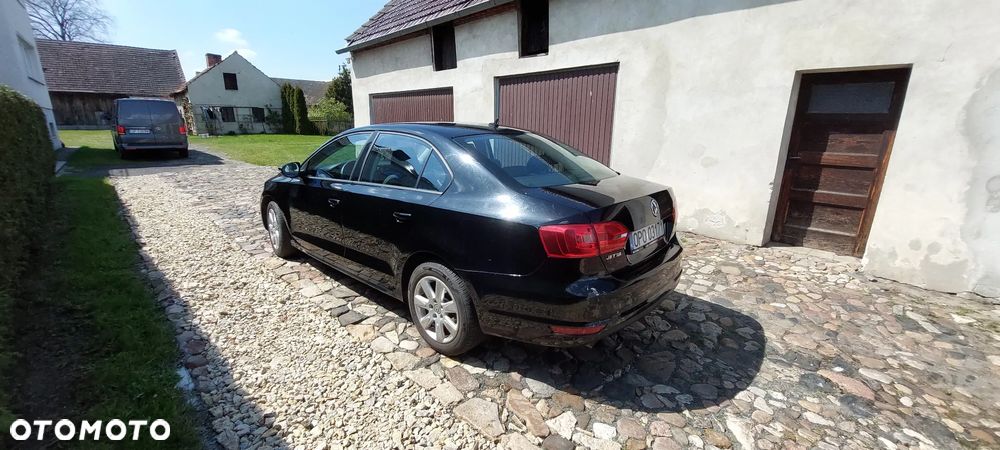 Volkswagen Jetta 1.6 TDI Trendline - 3