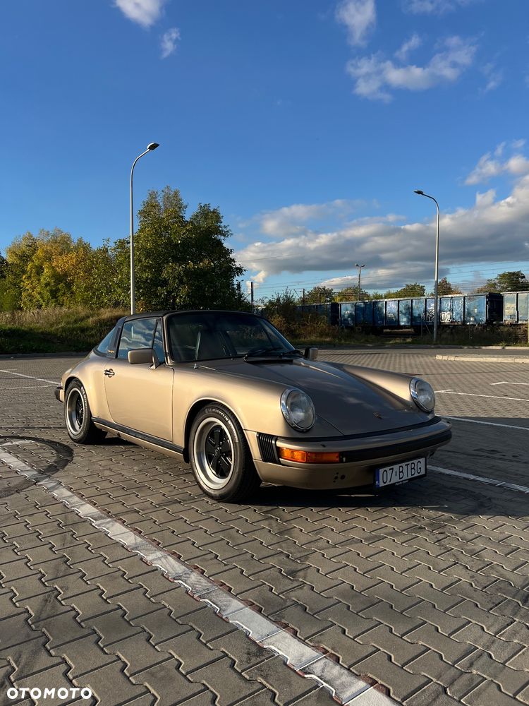 Porsche 911 - 1
