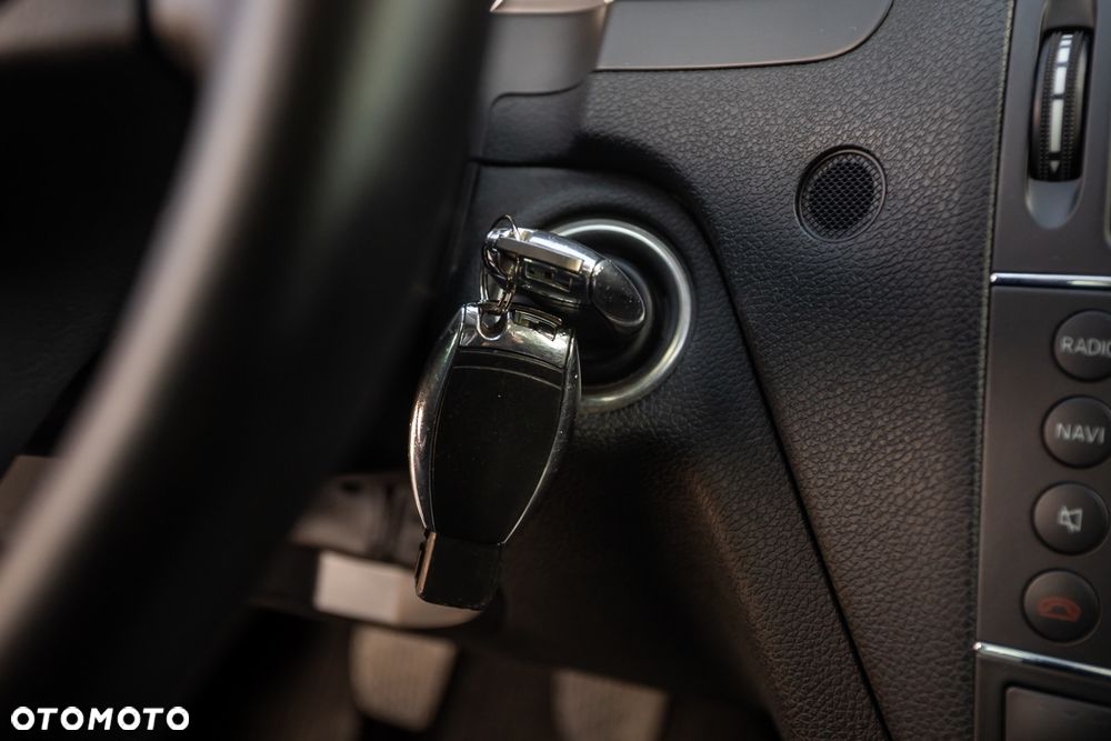 Mercedes-Benz Klasa C 180 BlueEFFICIENCY Elegance - 29