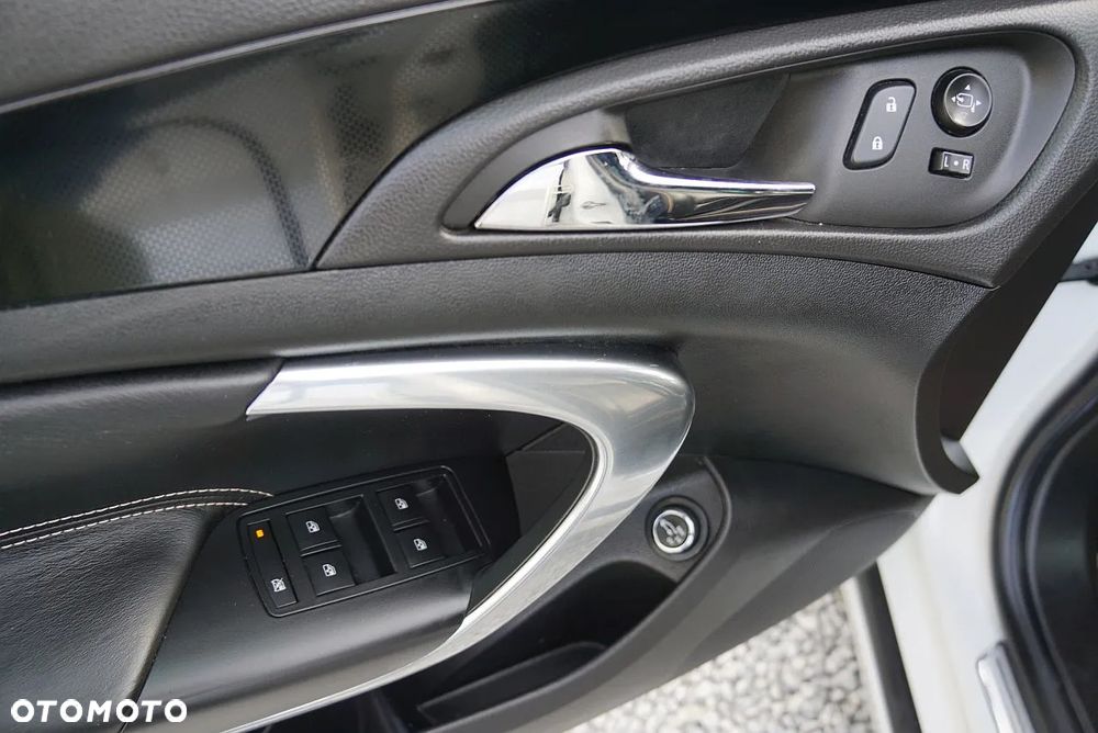 Opel Insignia - 18