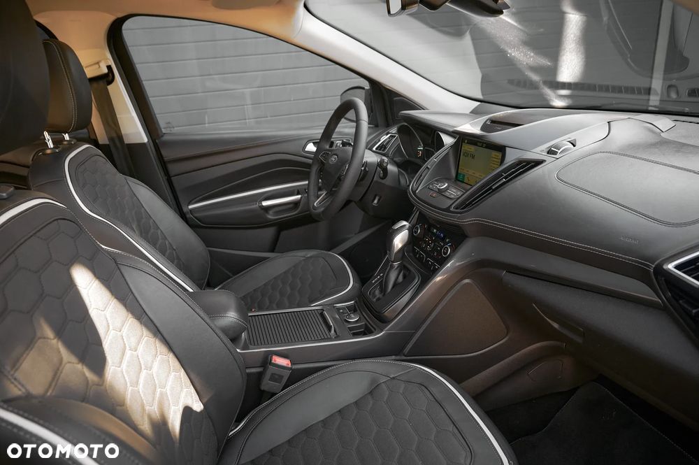 Ford Kuga 2.0 TDCi 4x4 Vignale - 18