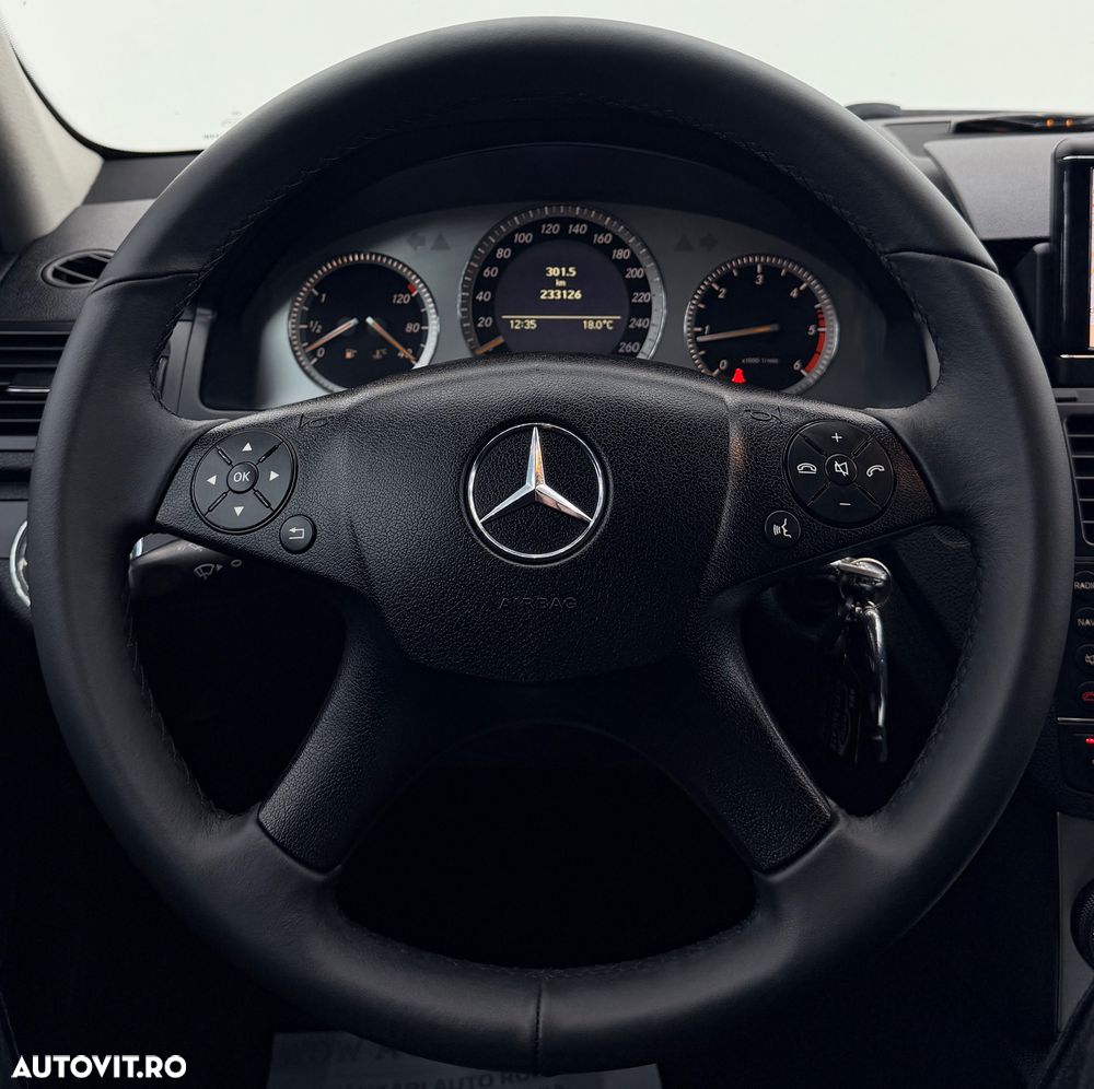 Mercedes-Benz C 220 CDI DPF (BlueEFFICIENCY) Avantgarde - 30