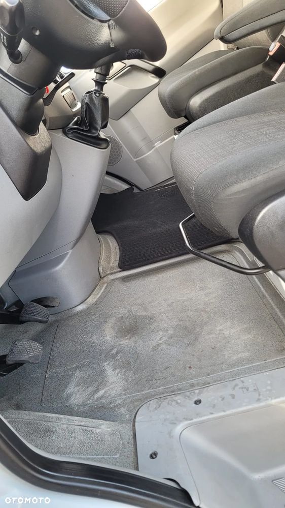 Mercedes-Benz Sprinter - 38