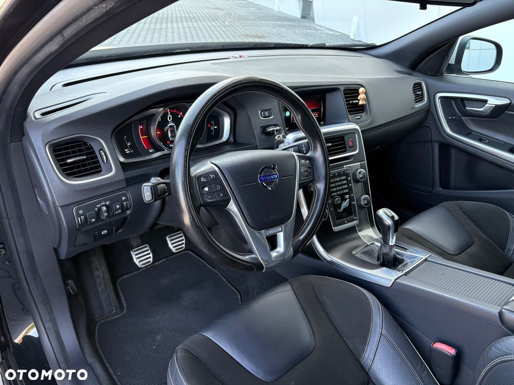 Volvo V60 D2 Drive-E R-Design Kinetic - 14
