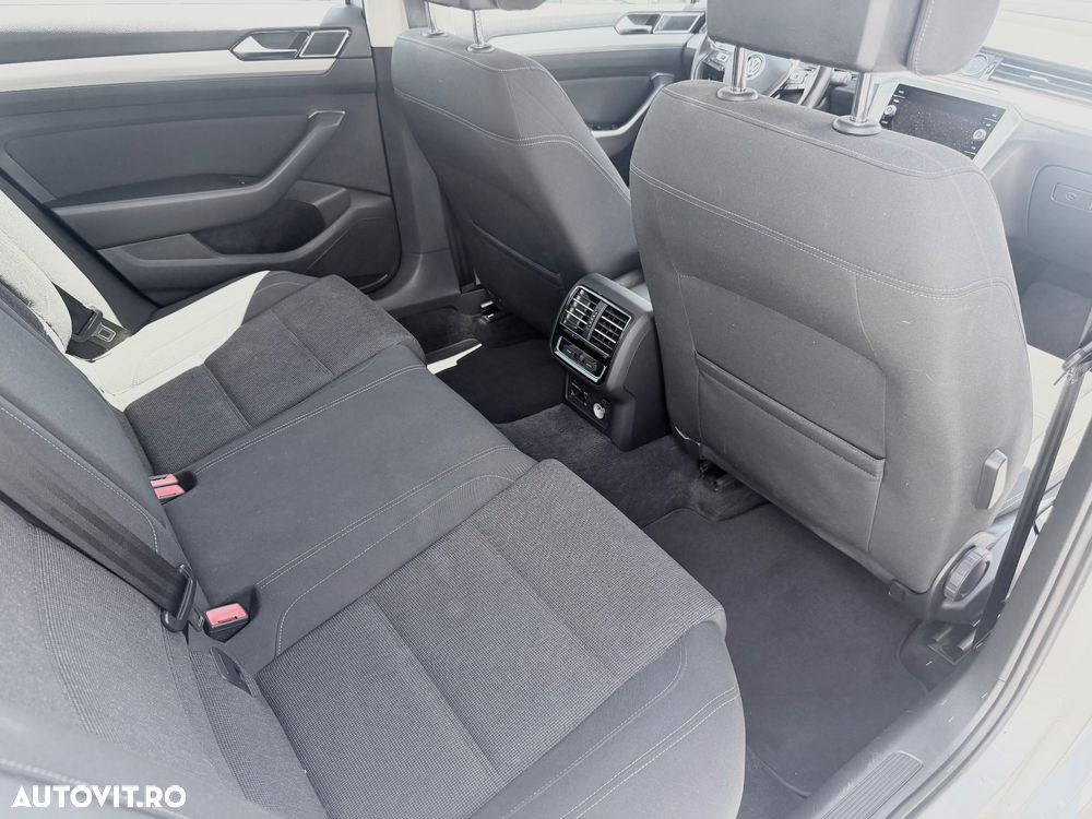 Volkswagen Passat - 6