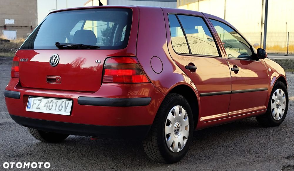 Volkswagen Golf 1.6 Basis - 5
