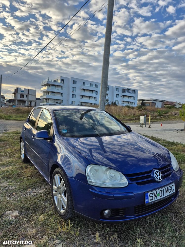Volkswagen Golf - 2