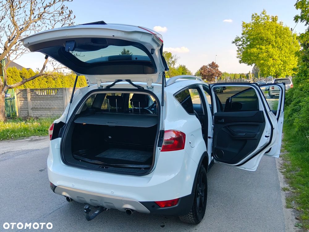 Ford Kuga 2.0 TDCi 4x4 Titanium - 24
