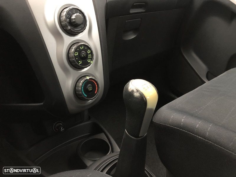 Toyota Yaris 1.0 VVT-i AC - 16