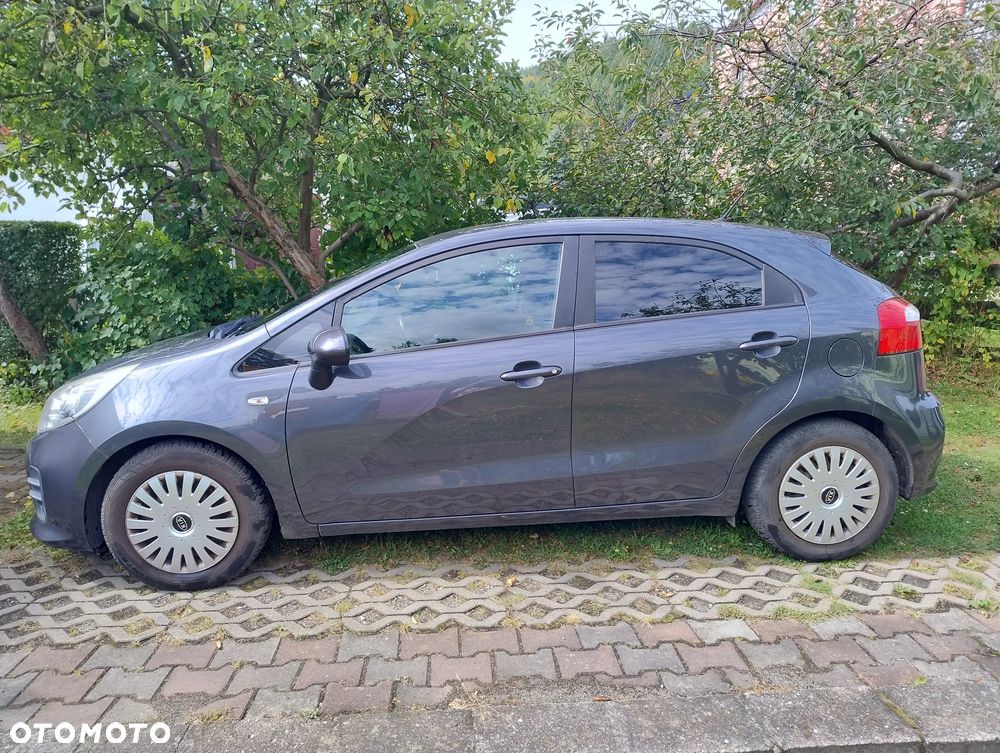 Kia Rio - 1