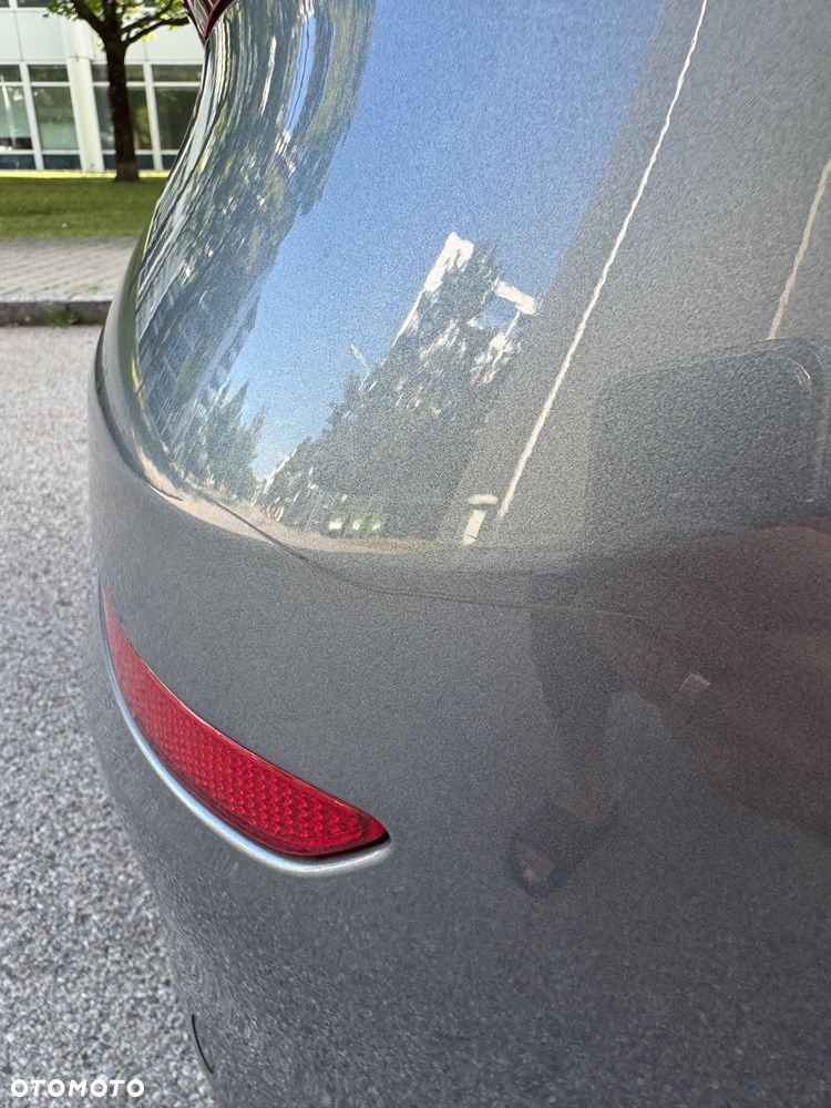 BMW Seria 5 520d Sport Line - 37