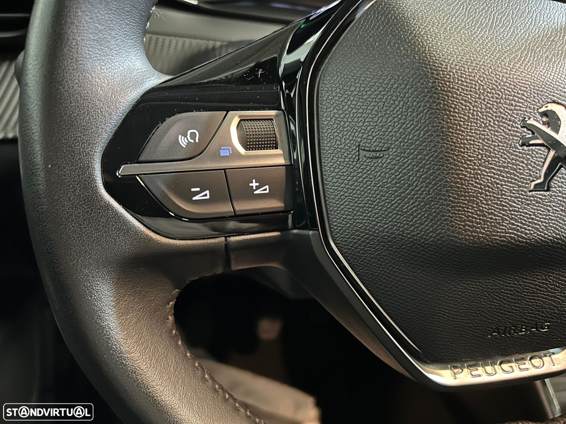 Peugeot 208 1.2 PureTech Active Pack - 31