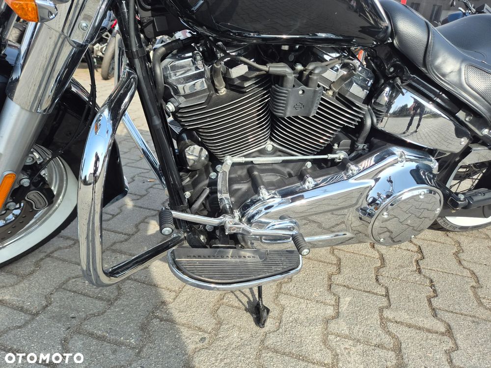 Harley-Davidson Softail Deluxe - 17