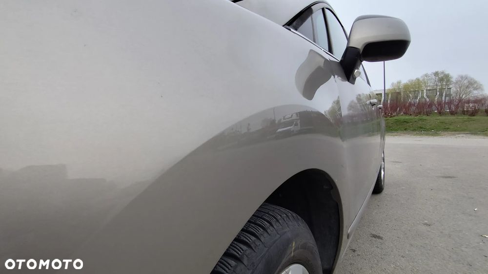 Peugeot 5008 1.6 THP Family - 20