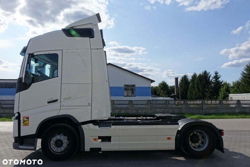 Volvo FH 500 GLOBETROTTER / EURO 6 / STANDARD / AUTOMAT / KLIMATYZACJA POSTOJOWA / LODÓWKA / 2 ZBIORNIKI - 8