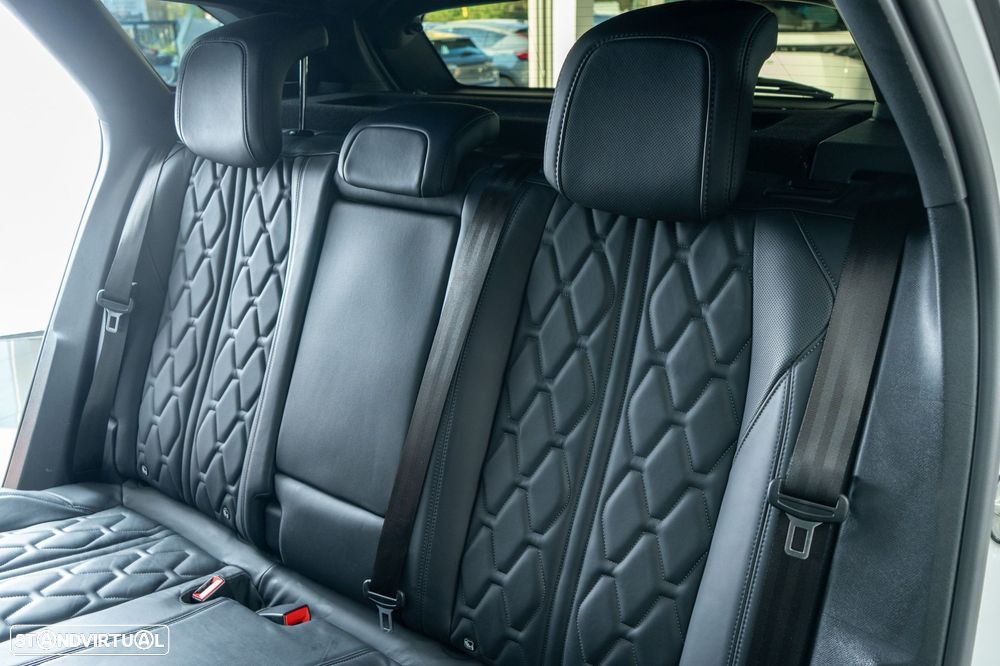 Peugeot 3008 1.6 Hybrid GT Pack e-EAT8 - 10