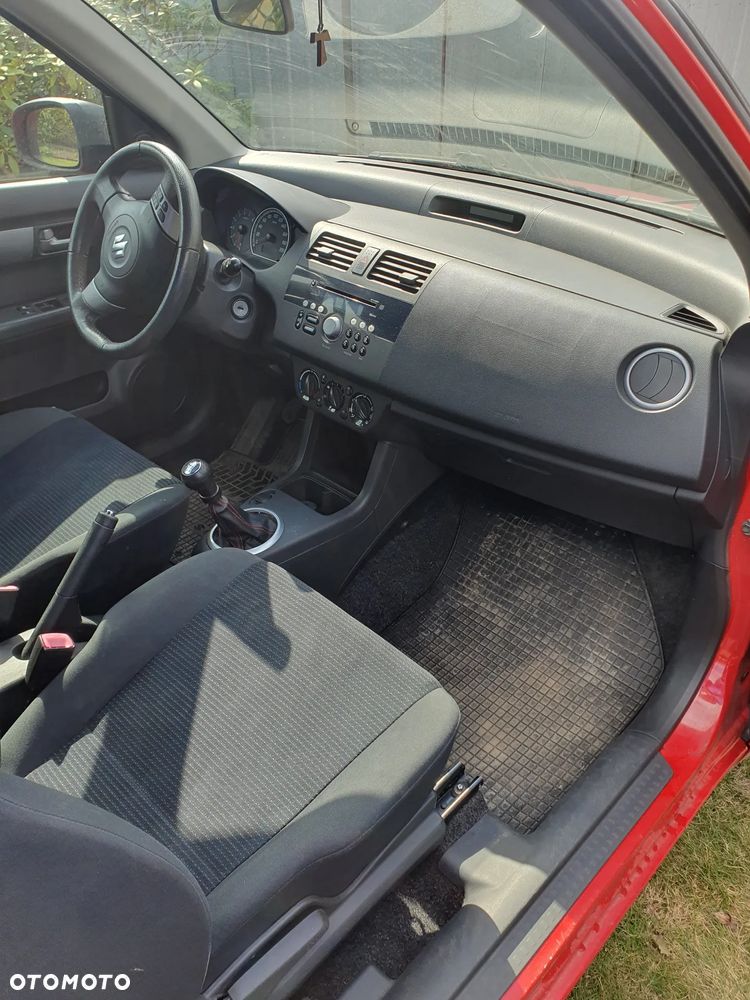 Suzuki Swift 1.3 Club - 19