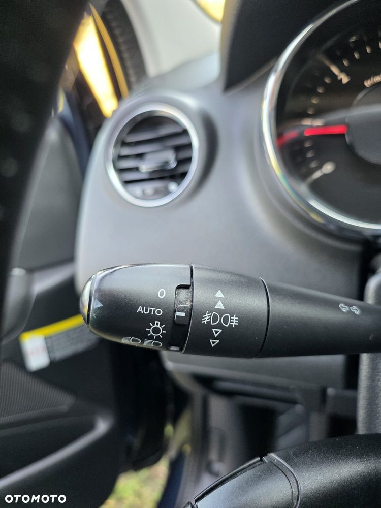 Peugeot 5008 1.6 BlueHDi Active 7os - 27