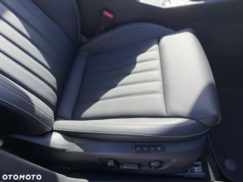 Skoda Superb 2.0 TDI L&K DSG - 23