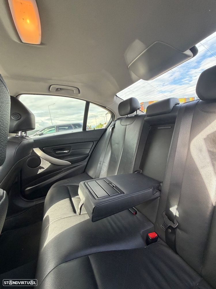 BMW 320 d Auto - 18