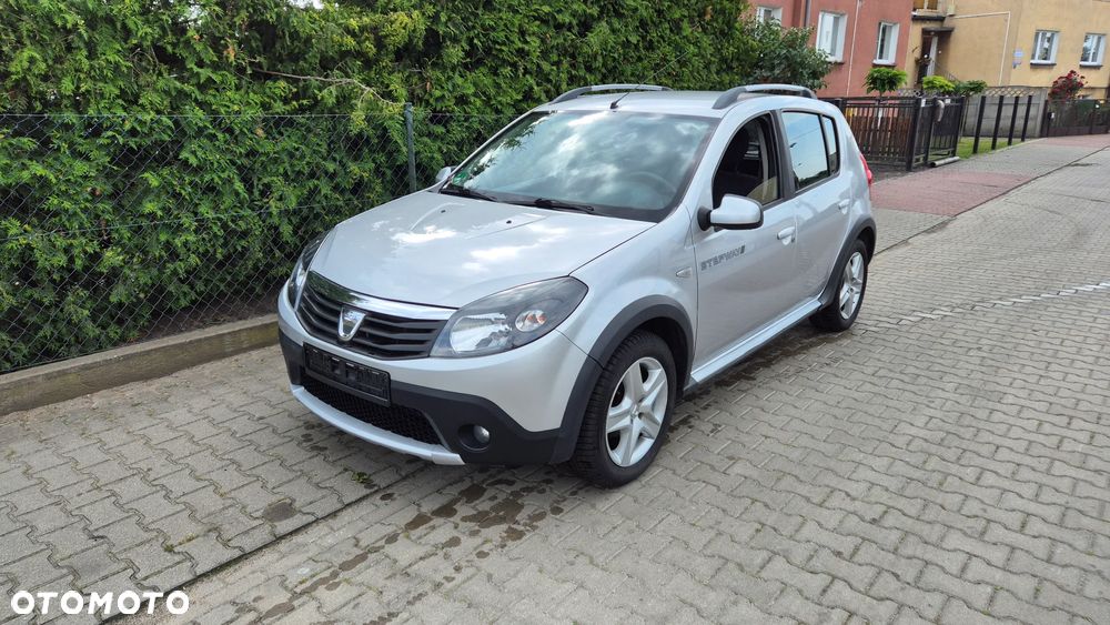 Dacia Sandero Stepway 1.6 - 4
