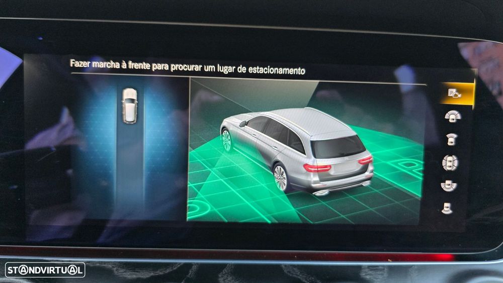 Mercedes-Benz E 220 d Exclusive Line - 24