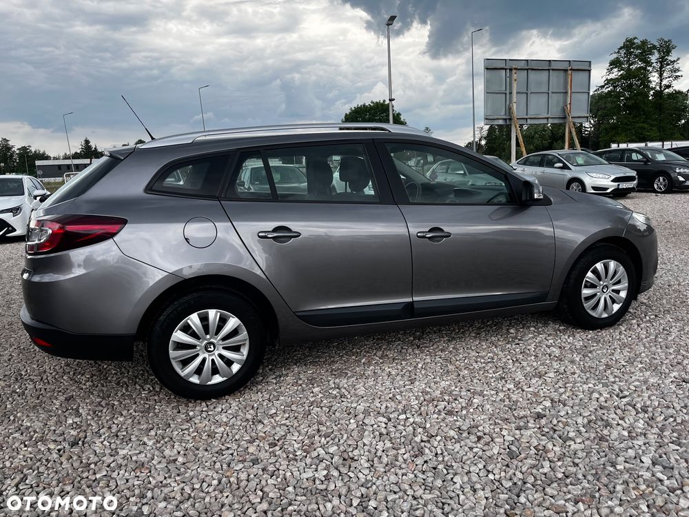 Renault Megane 1.6 16V 110 Expression - 11