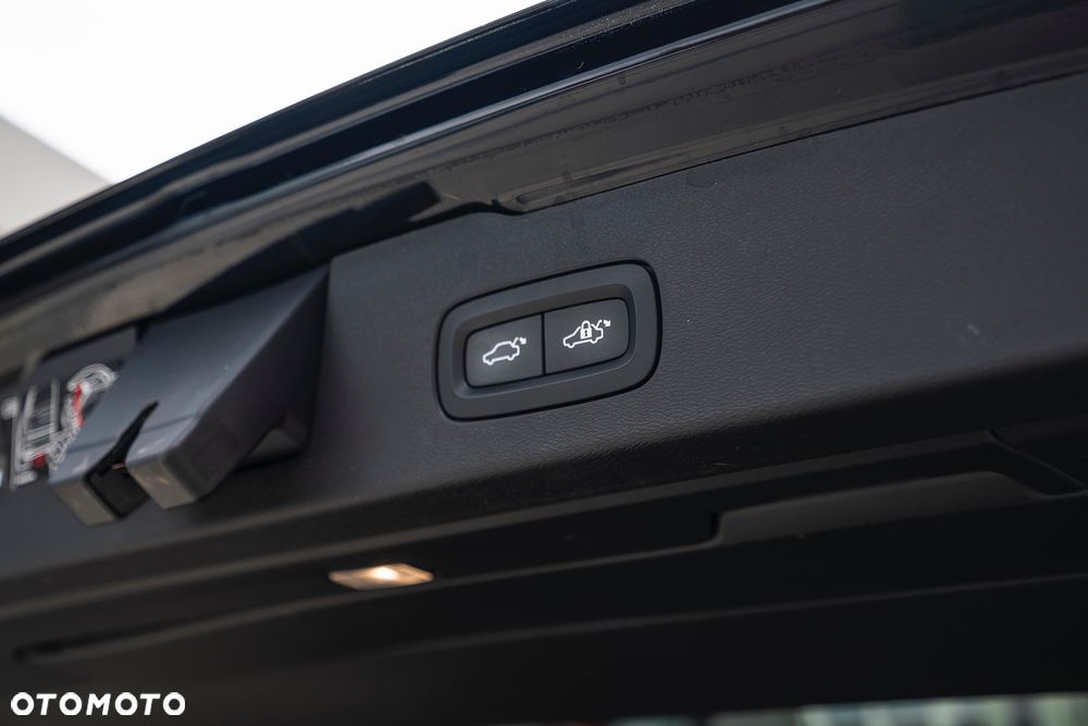 Volvo V60 Cross Country D4 AWD - 30