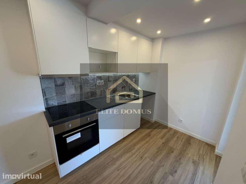 T2 Totalmente Remodelado - Queluz - Grande imagem: 5/18