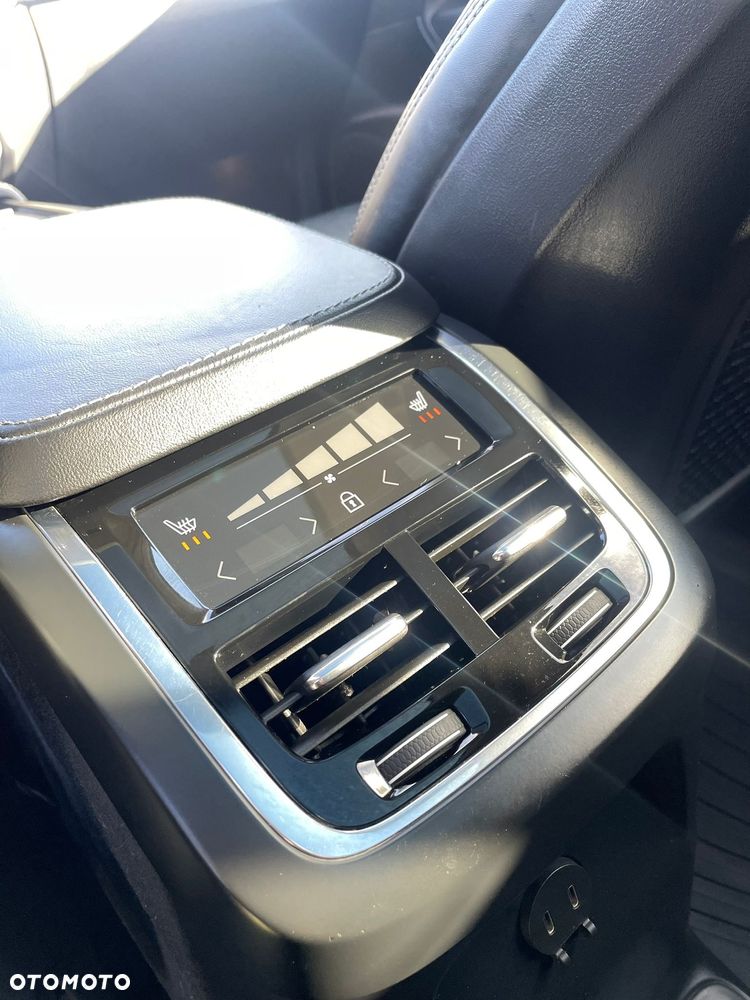 Volvo XC 90 T8 AWD Recharge Geartronic Inscription Edition - 16