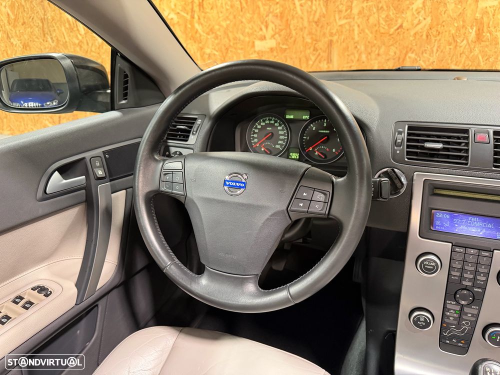 Volvo C70 2.0 D Momentum - 11