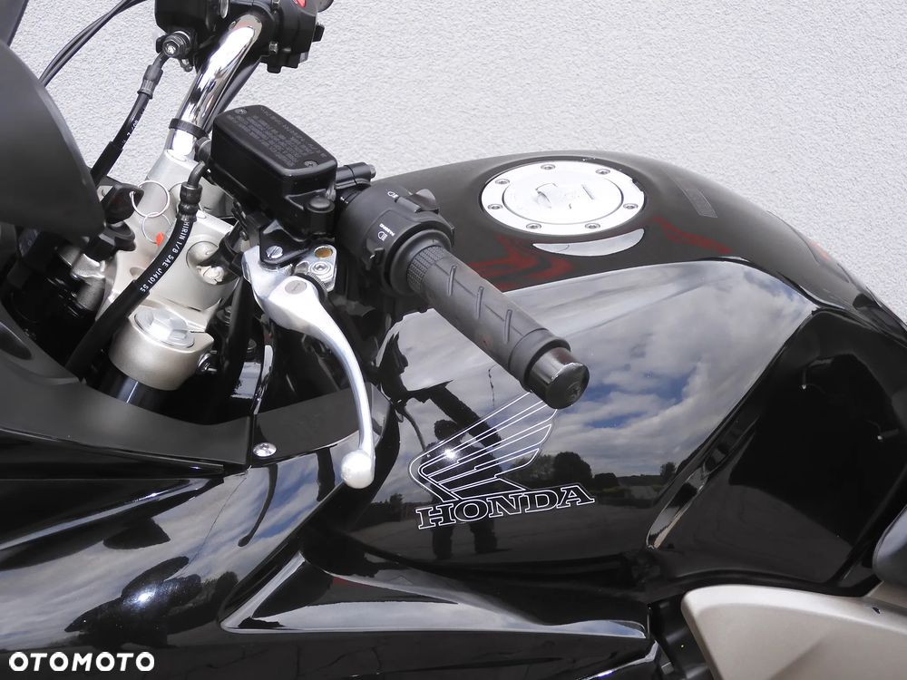 Honda CBF - 35