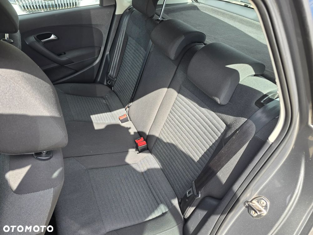 Volkswagen Polo - 13