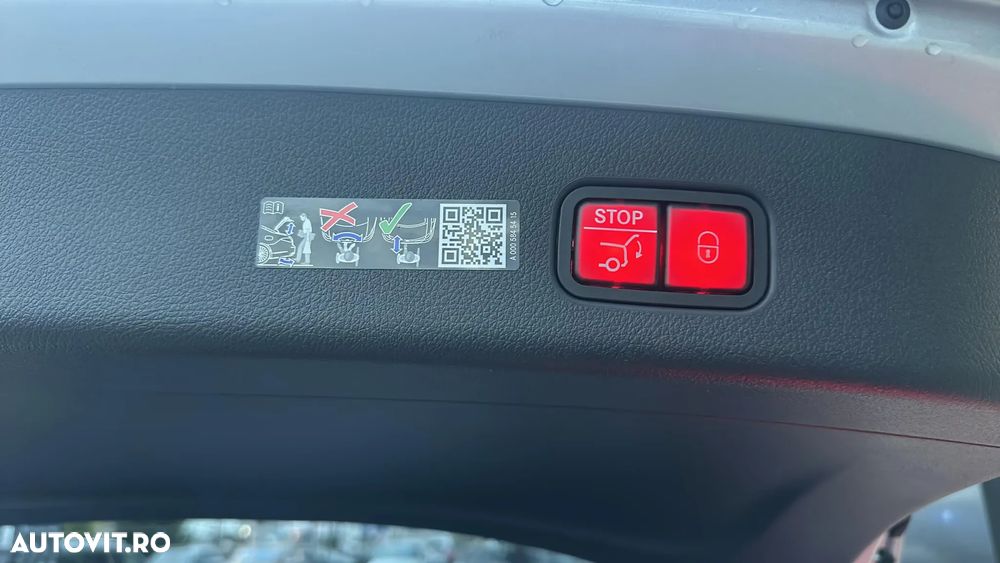 Mercedes-Benz GLC 300 e 4Matic 9G-TRONIC Edition AMG Line - 24