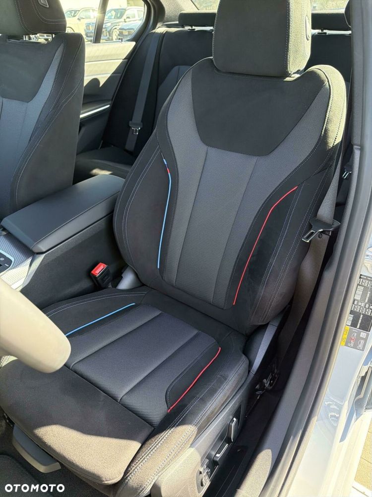 BMW Seria 3 330e PHEV M Sport - 13