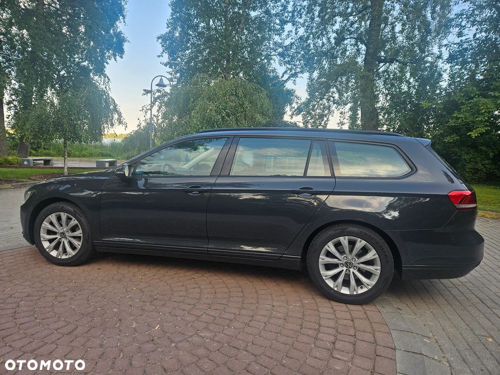 Volkswagen Passat - 24