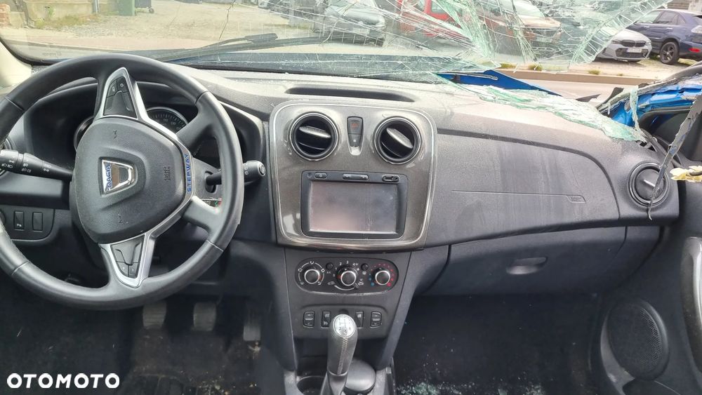 Dacia Sandero Stepway Blue dCi 95 Essential - 24