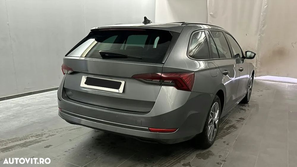 Skoda Octavia Combi 2.0 TDI DSG Sportline - 4