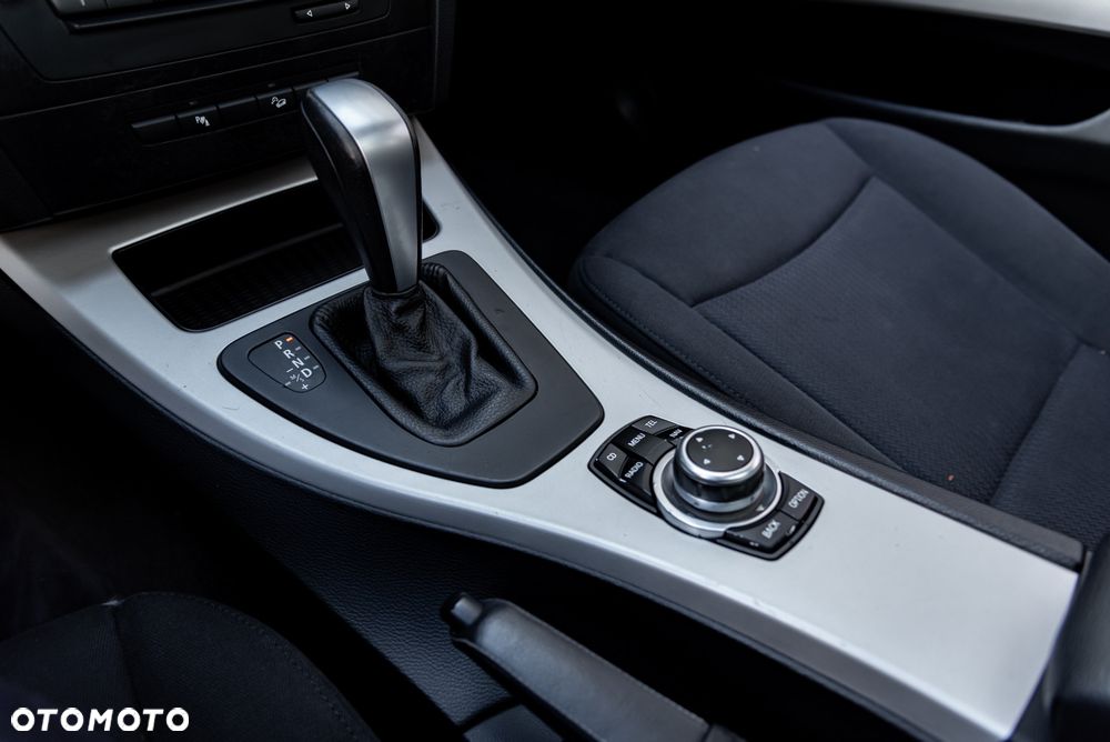 BMW Seria 3 - 32