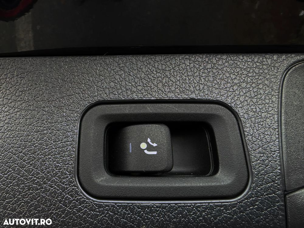 Mercedes-Benz GLB 200 d 4MATIC 8G-DCT Progressive - 17