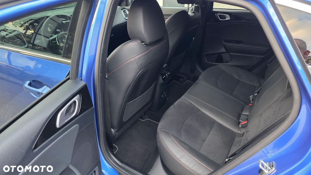 Kia ProCeed 1.6 T-GDI GT DCT - 8