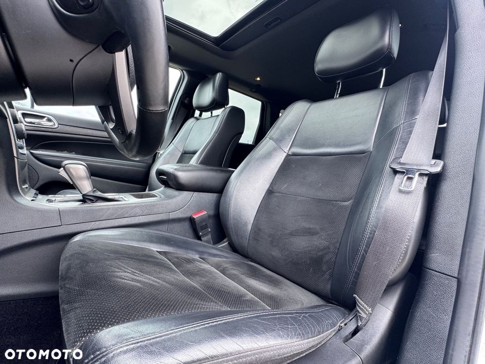 Jeep Grand Cherokee - 12