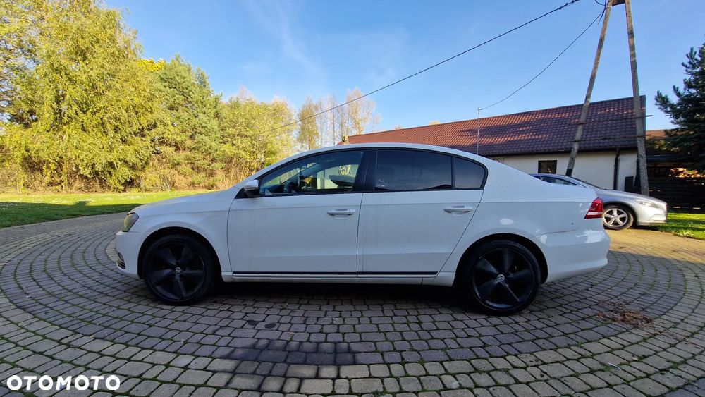 Volkswagen Passat 1.6 TDI Perfectline - 15