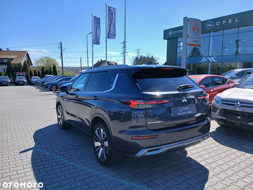 Mitsubishi Outlander Instyle Plus - 4
