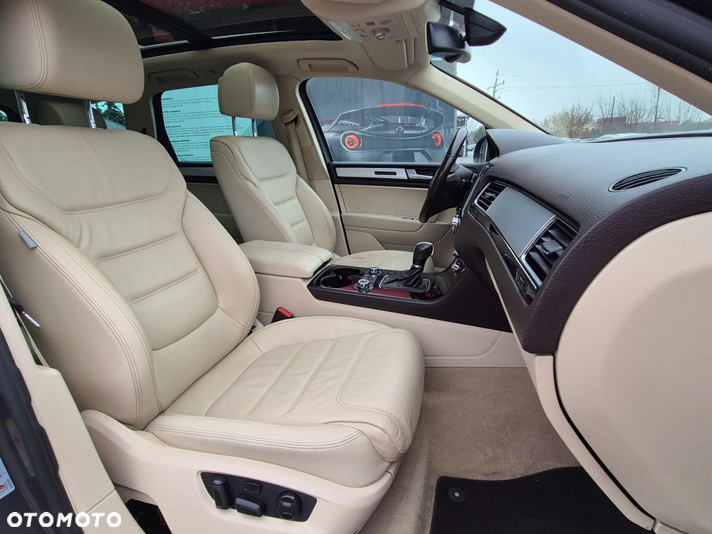 Volkswagen Touareg 3.0 V6 TDI BMT Business Line - 33