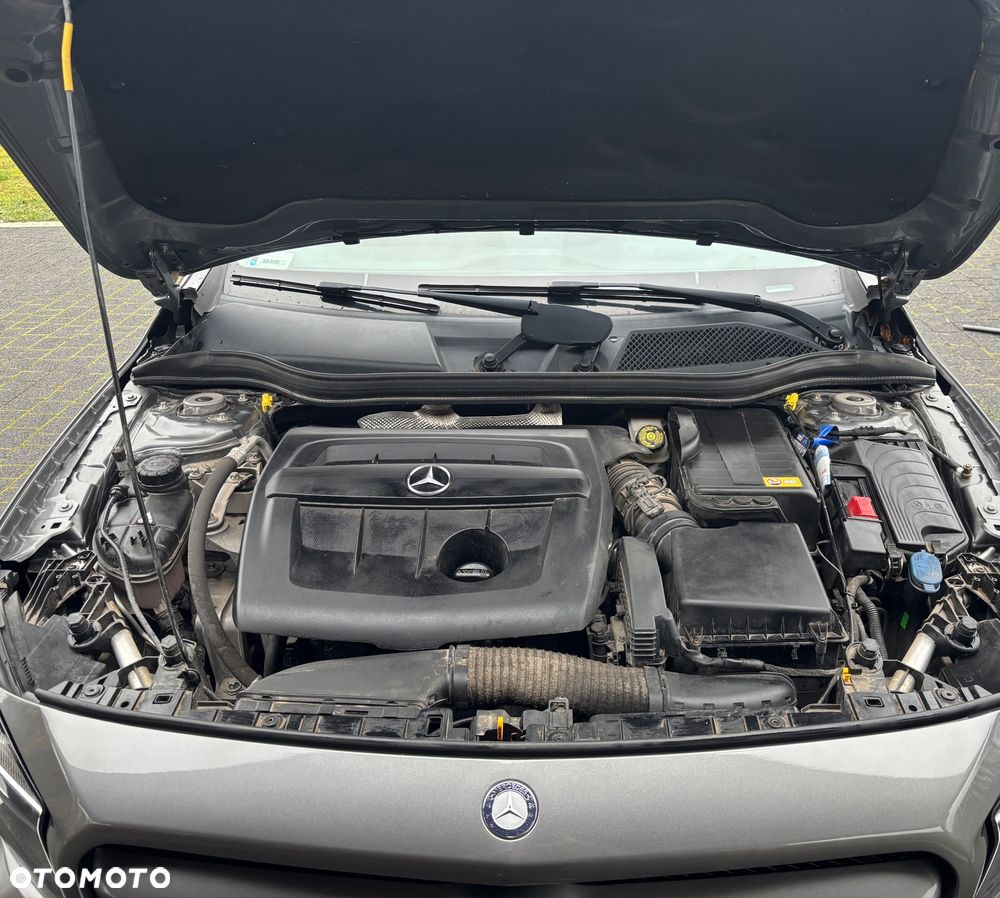 Mercedes-Benz GLA - 9