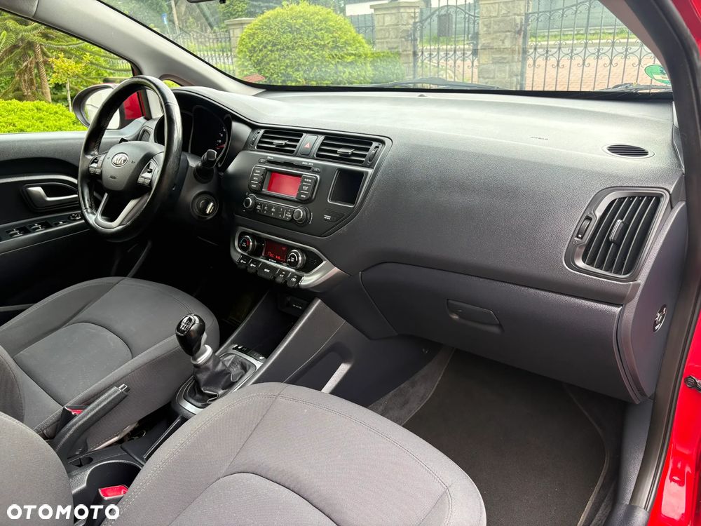 Kia Rio - 28