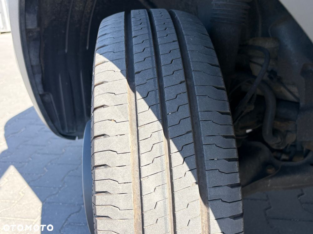 Mercedes-Benz Sprinter 519 - 25